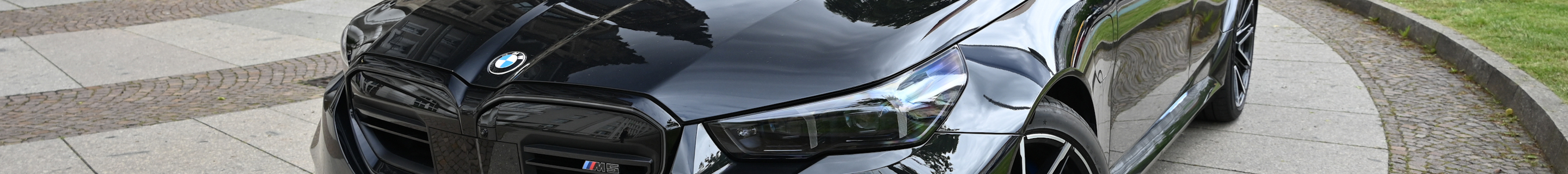 BMW M5 G90