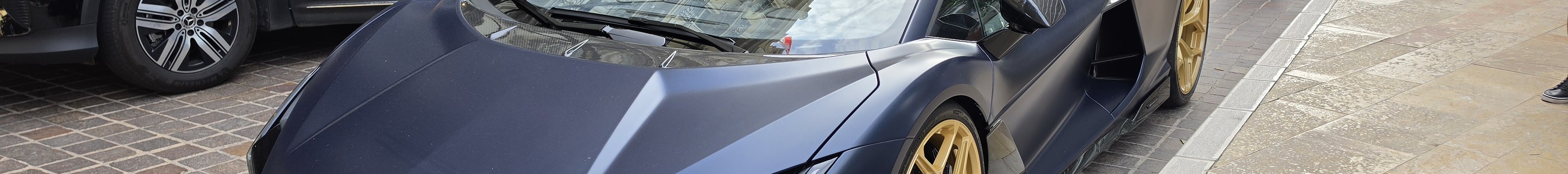 Lamborghini Revuelto