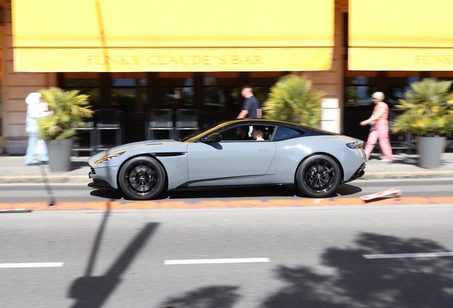 Aston Martin DB11