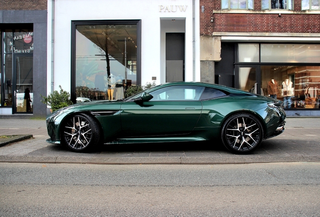 Aston Martin DB12