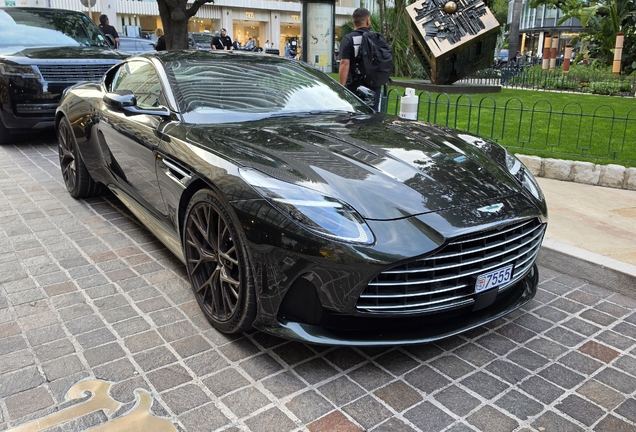 Aston Martin DB12