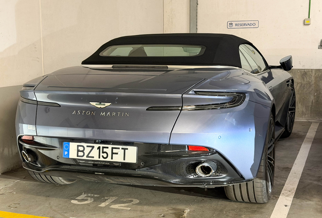Aston Martin DB12 Volante