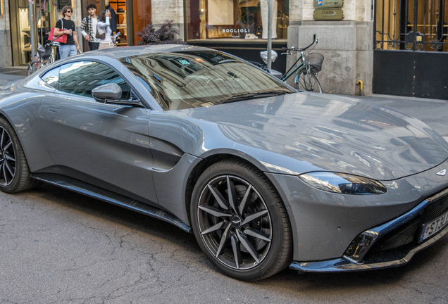 Aston Martin V8 Vantage 2018