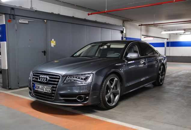 Audi S8 D4