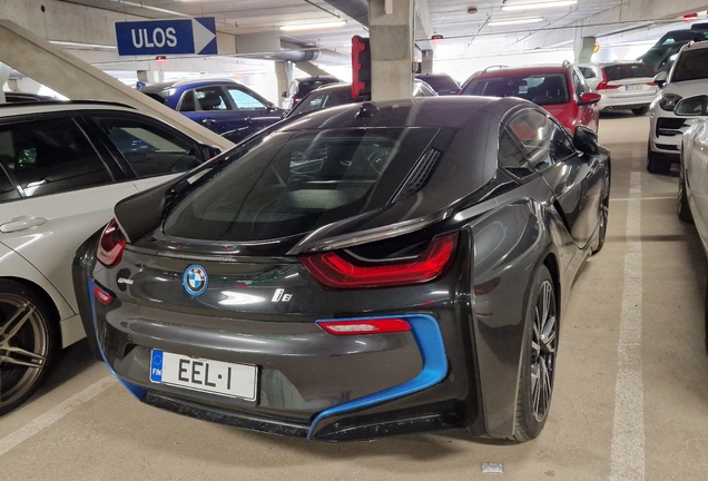 BMW i8