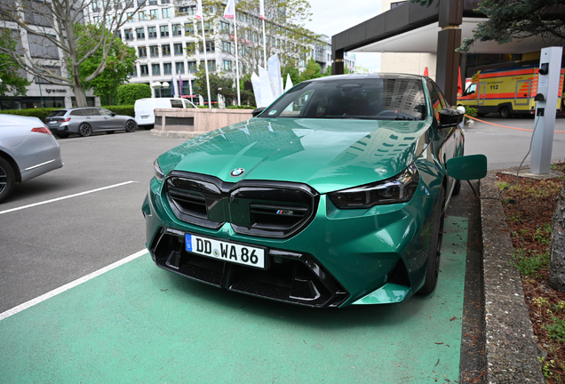 BMW M5 G90