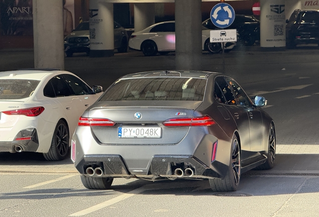 BMW M5 G90