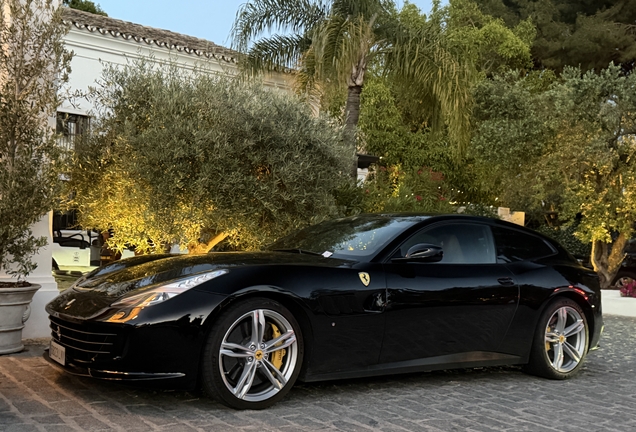 Ferrari GTC4Lusso