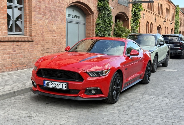 Ford Mustang GT 2015 Black Shadow Edition