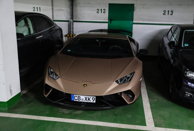 Lamborghini Huracán LP640-4 Performante