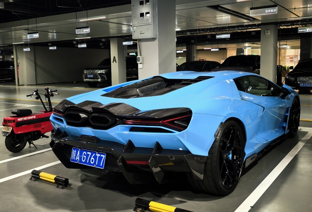 Lamborghini Revuelto