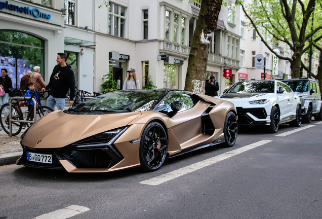 Lamborghini Revuelto