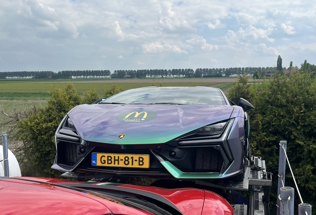 Lamborghini Revuelto