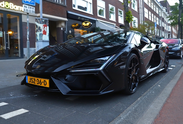 Lamborghini Revuelto