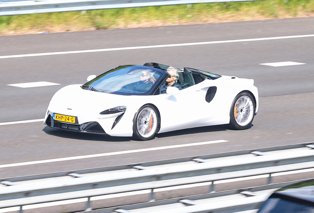 McLaren Artura Spider