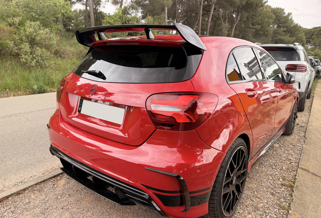 Mercedes-AMG A 45 W176 2015