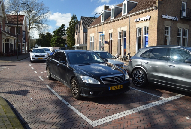 Mercedes-Benz S 63 AMG W221