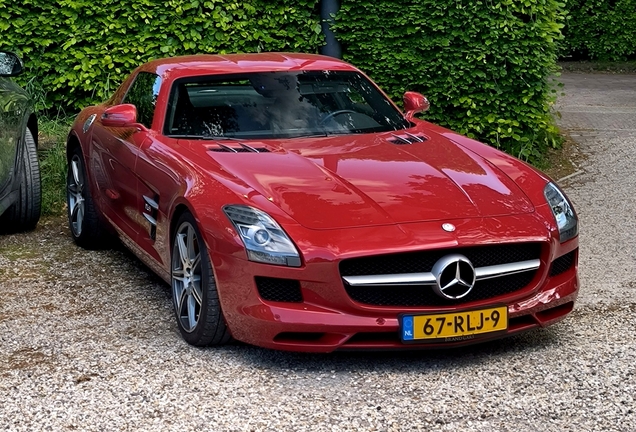 Mercedes-Benz SLS AMG
