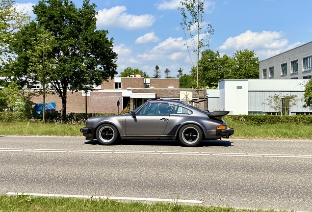 Porsche 930 Turbo