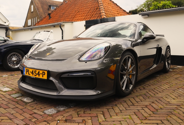 Porsche 981 Cayman GT4