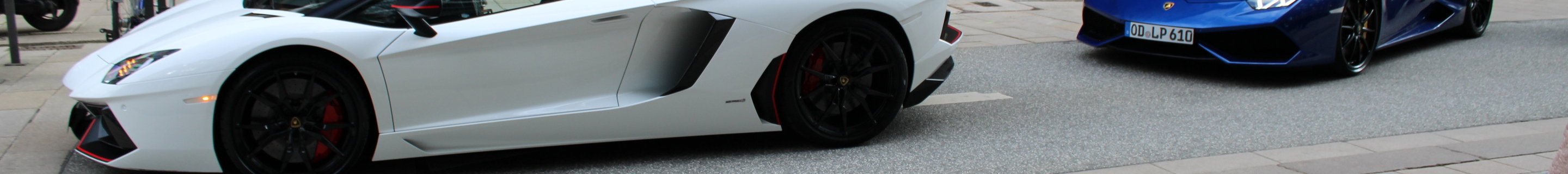 Lamborghini Aventador LP700-4 Pirelli Edition