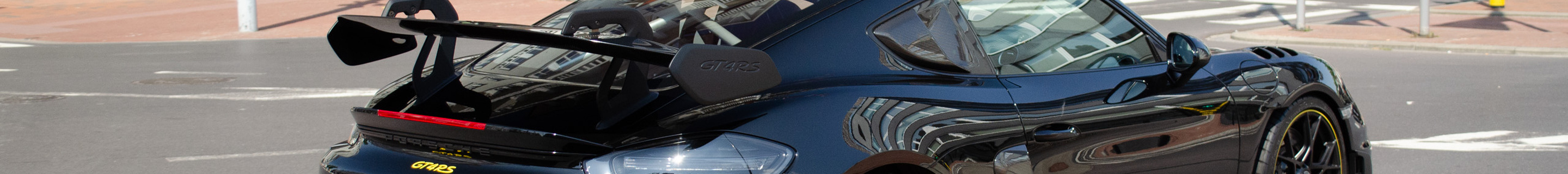 Porsche 718 Cayman GT4 RS Weissach Package