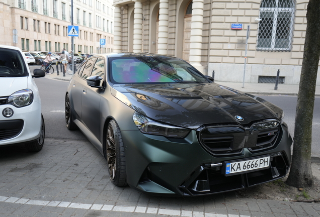 BMW M5 G90 RevoZport