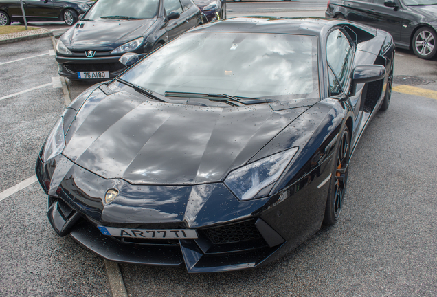 Lamborghini Aventador LP700-4