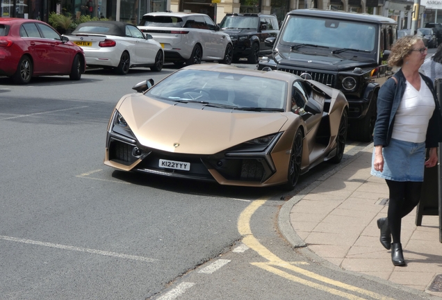 Lamborghini Revuelto