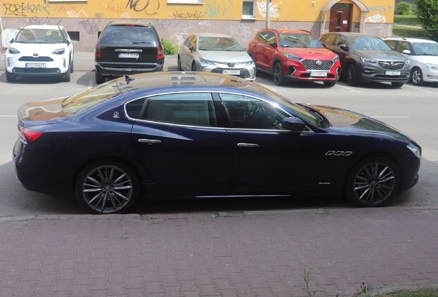 Maserati Quattroporte S Q4 GranLusso 2021