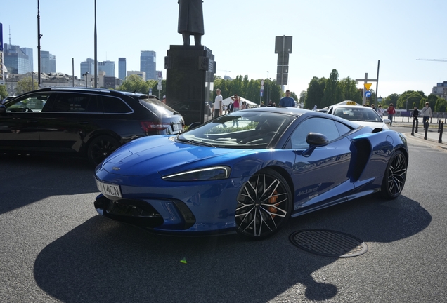 McLaren GT