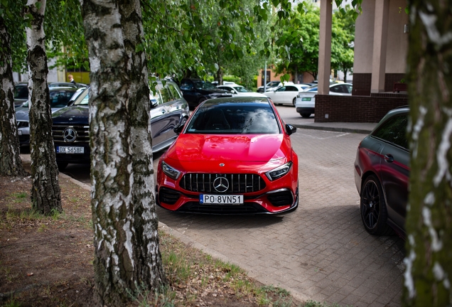 Mercedes-AMG A 45 S W177