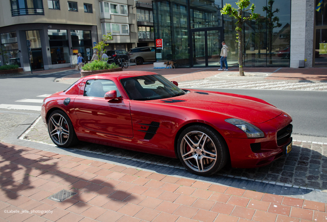 Mercedes-Benz SLS AMG