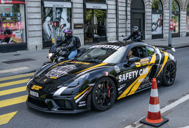 Porsche 718 Cayman GT4