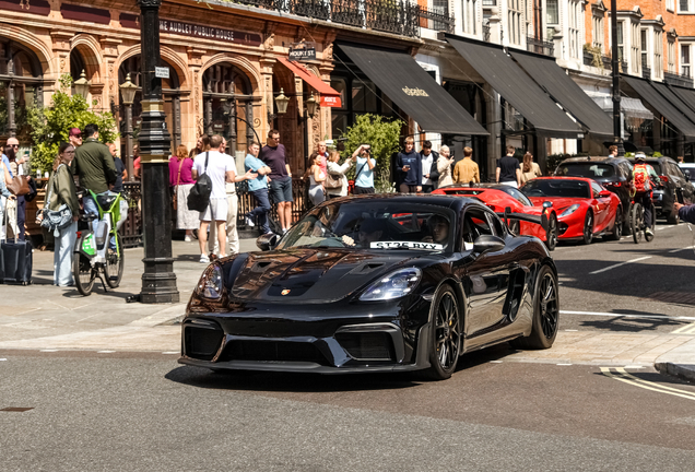 Porsche 718 Cayman GT4 RS Weissach Package