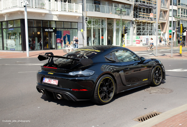 Porsche 718 Cayman GT4 RS Weissach Package