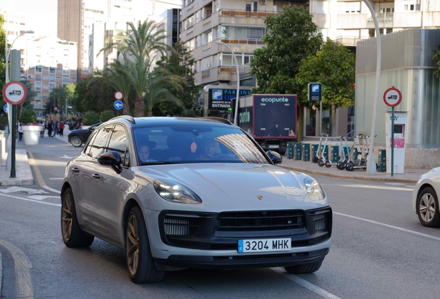 Porsche 95B Macan GTS MkIII