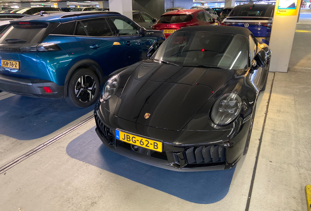 Porsche 992 Carrera 4 GTS Cabriolet MkII