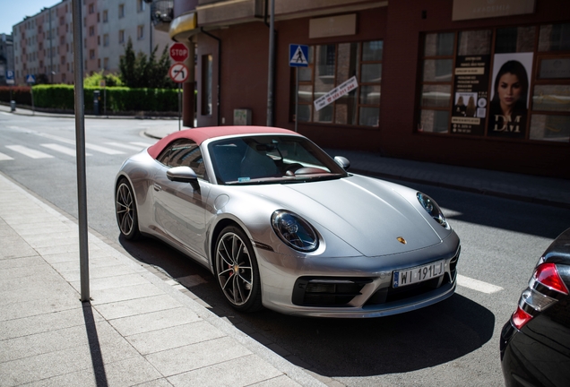Porsche 992 Carrera 4S Cabriolet MkI