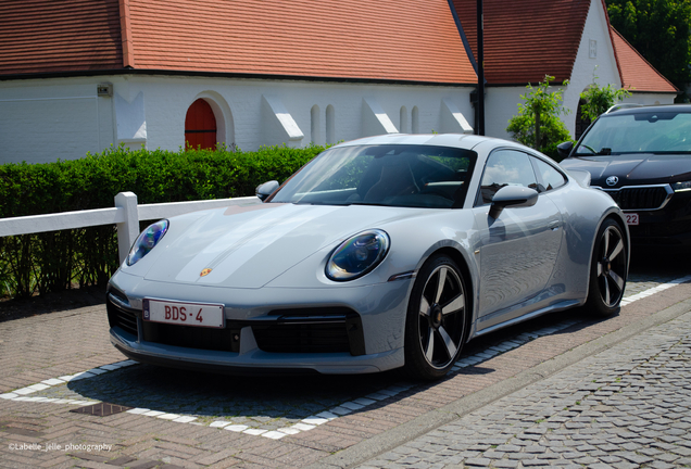 Porsche 992 Sport Classic