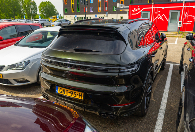 Porsche 9YA Cayenne Turbo E-Hybrid