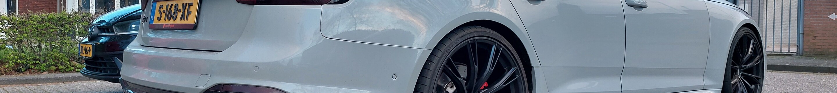 Audi RS4 Avant B9