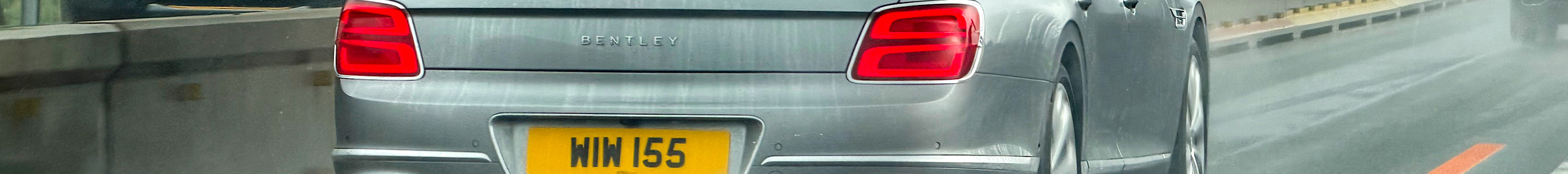 Bentley Flying Spur Azure 2025
