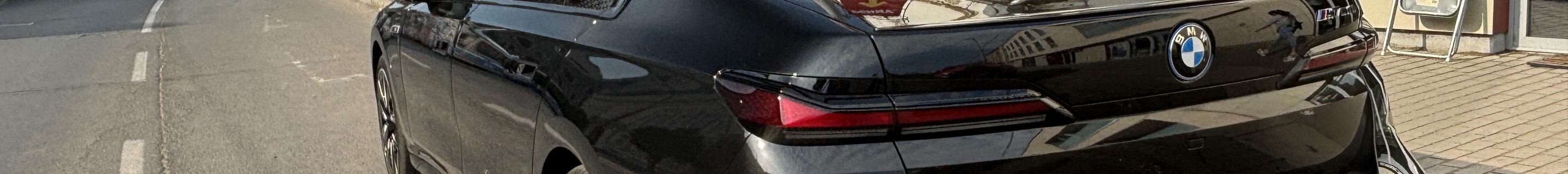 BMW M760e xDrive