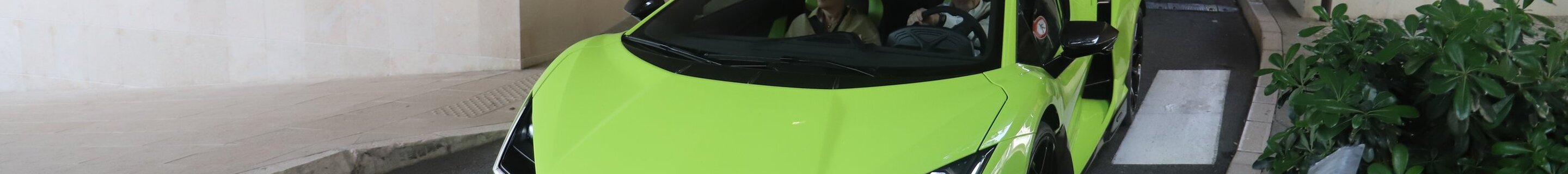 Lamborghini Revuelto