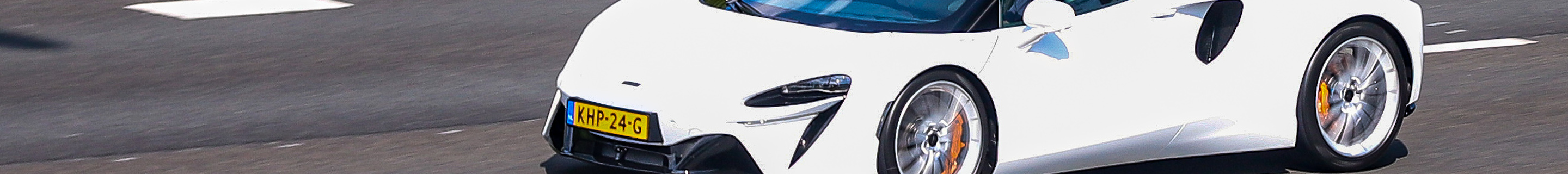 McLaren Artura Spider