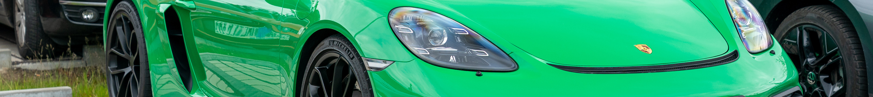 Porsche 718 Cayman GT4