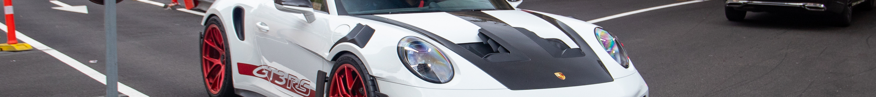 Porsche 992 GT3 RS MkI Weissach Package