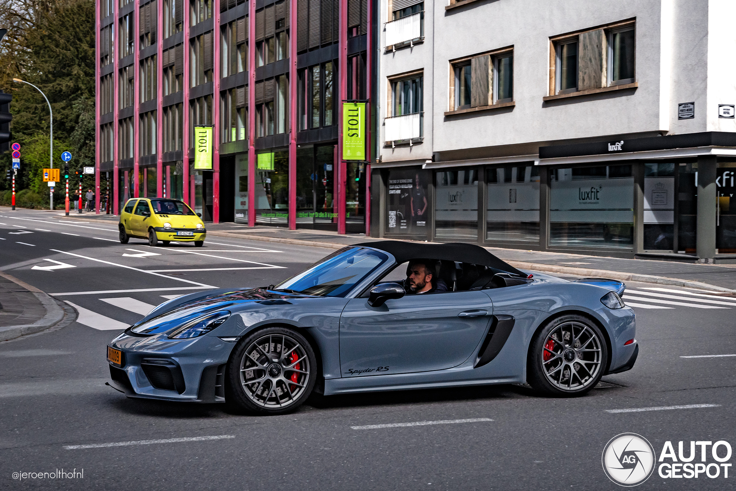 Porsche 718 Spyder RS Weissach Package