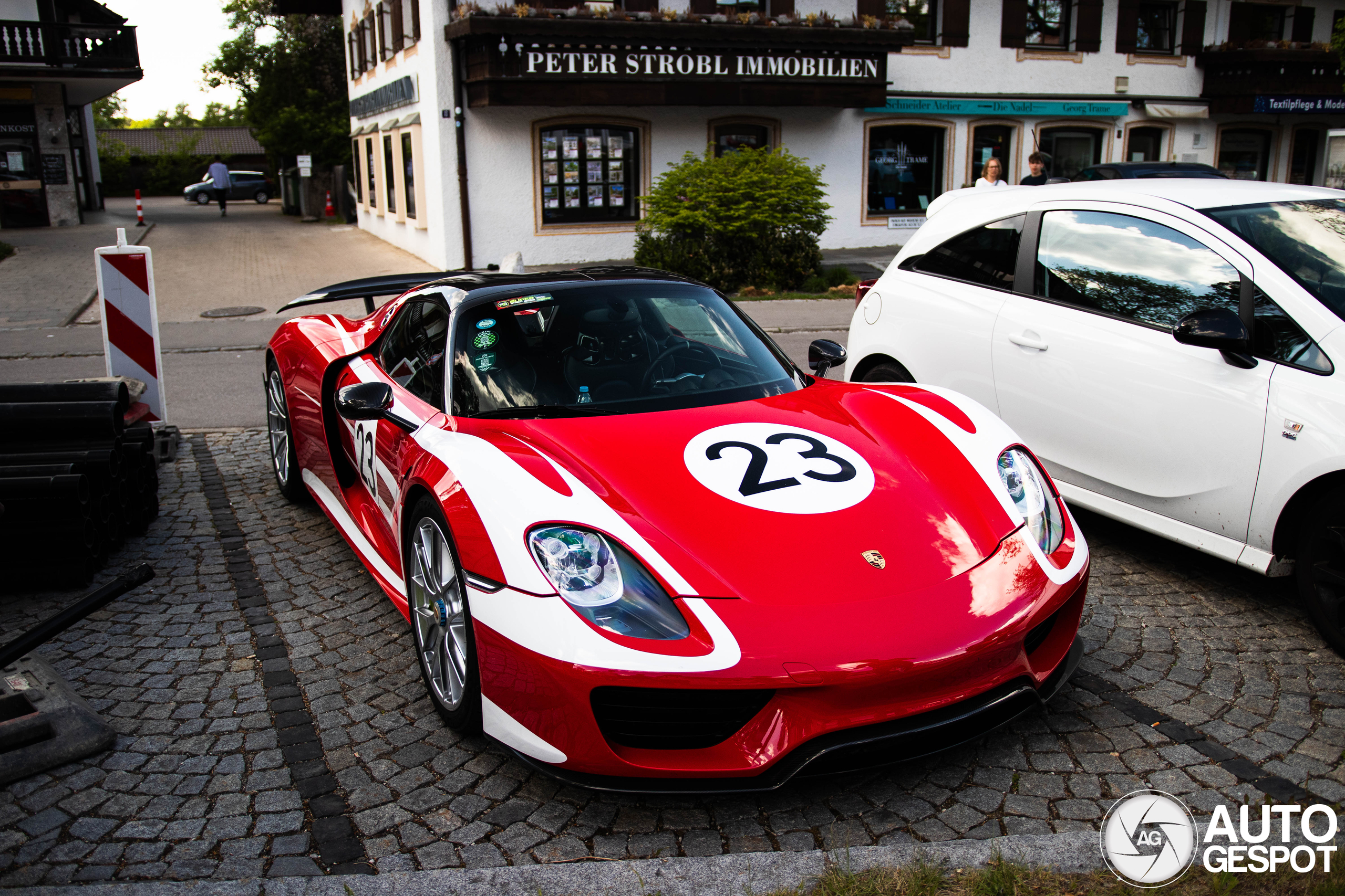 Porsche 918 Spyder Weissach Package